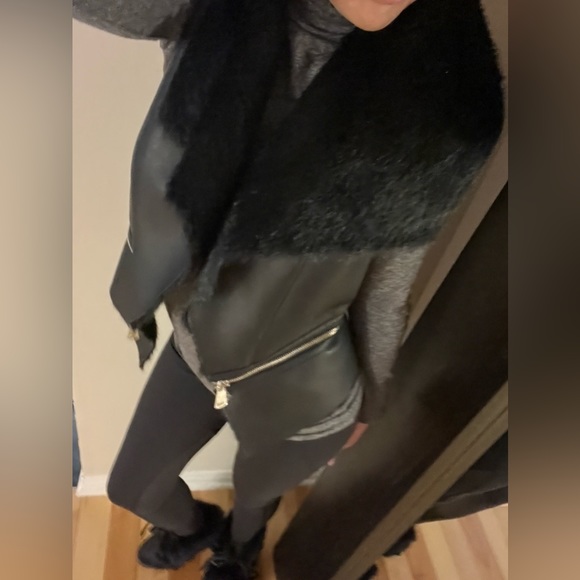 Faux leather and fur trim sleeveless vest - Picture 15 of 15